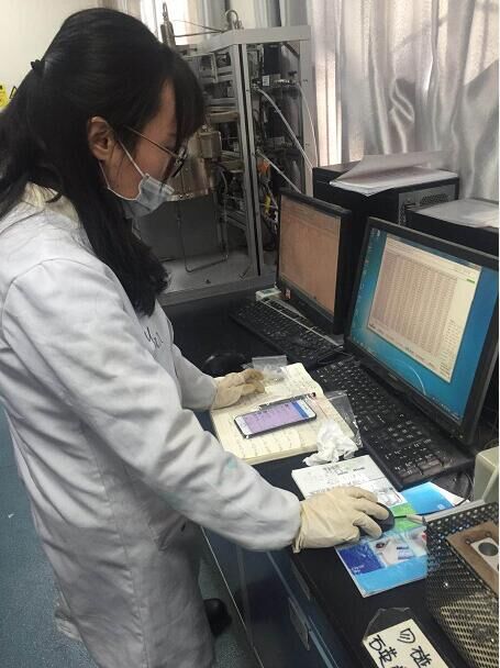 公司研發團隊及實驗設備